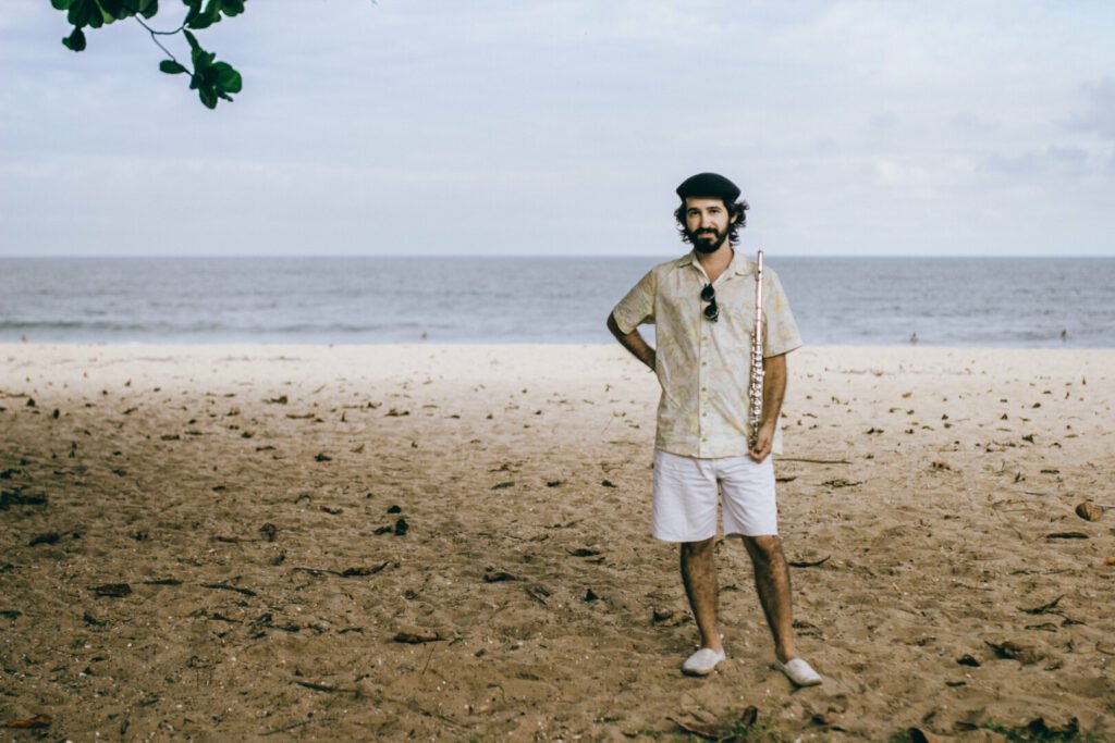 O músico Felipe José se apresenta hoje no Festival Tiradentes. Não perca!