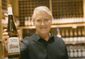 Dica do Carlos Arruda sobre os vinhos importados do Verdemar
