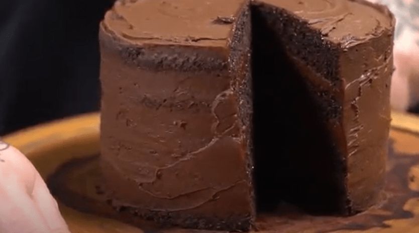 Receita de Bolo de Chocolate com Ganache de licor de Café