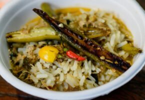 Receita de Arroz de pato no tucupi com jambu e quiabo