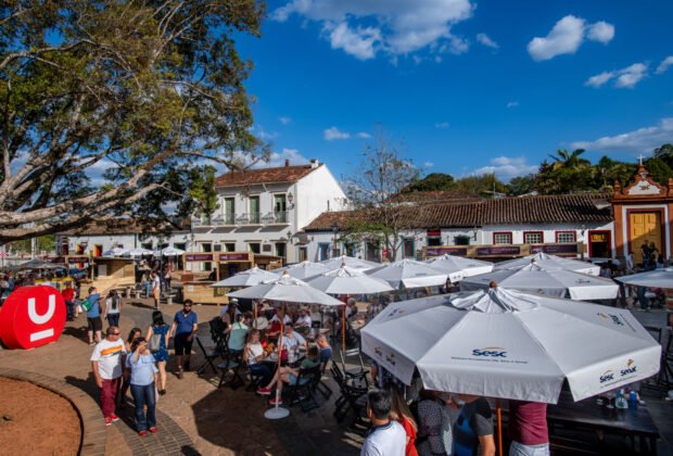 Espaço Tiradentes 25 anos por Usiminas