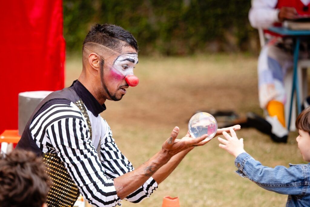 Festival Fartura em Inhotim tem atrações musicais e cênicas, dias 30 de setembro e 1° de agosto