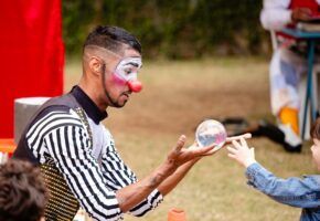 Festival Fartura em Inhotim tem atrações musicais e cênicas, dias 30 de setembro e 1° de agosto